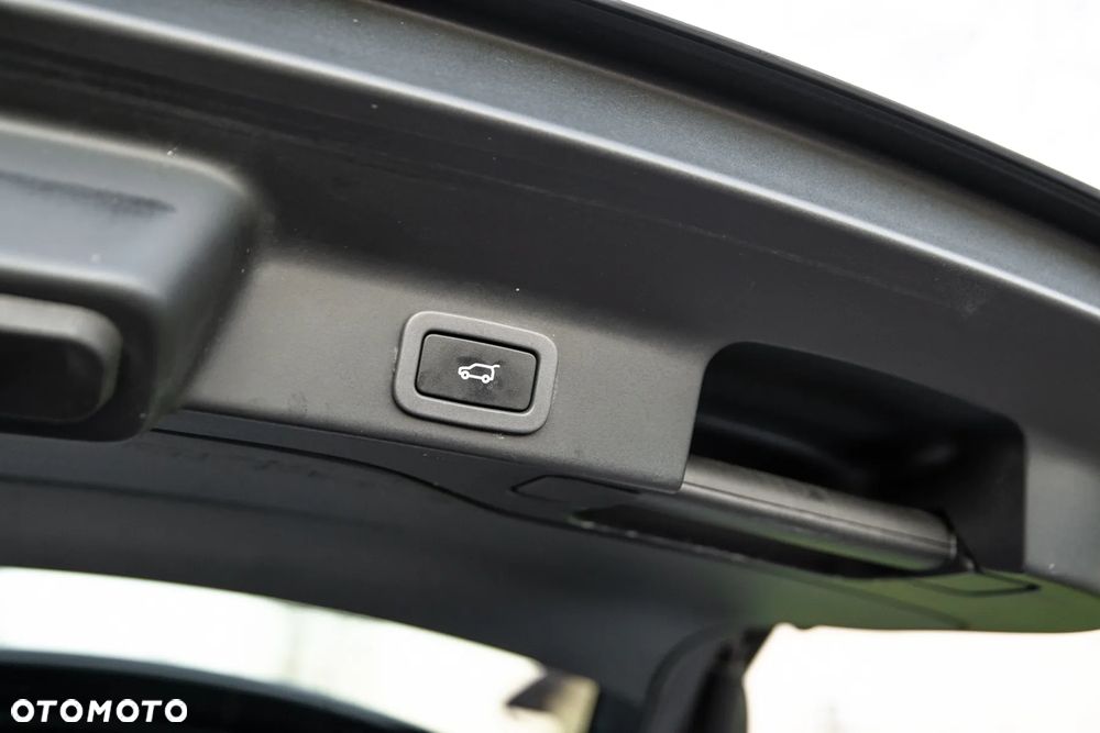 Jaguar F-Pace 25d AWD Prestige - 22