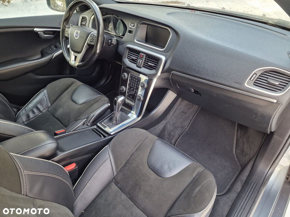 Volvo V40 D2 Drive-E Base - 26