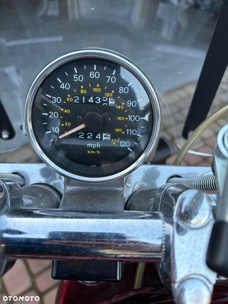 Suzuki Intruder - 5