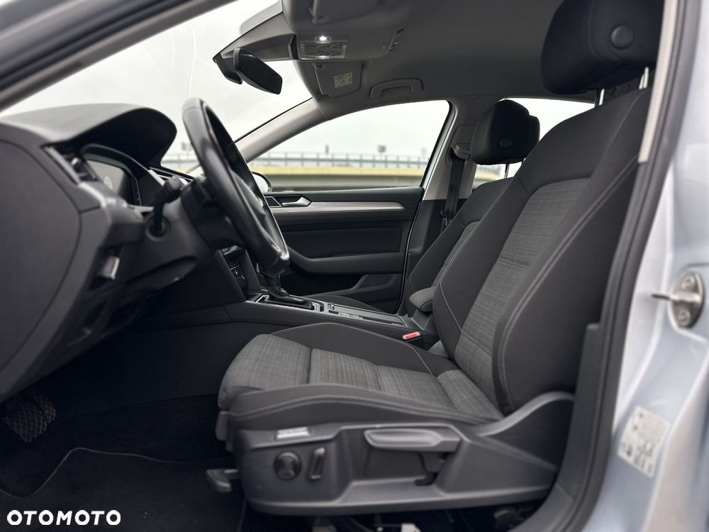 Volkswagen Passat 2.0 TSI Business DSG - 12