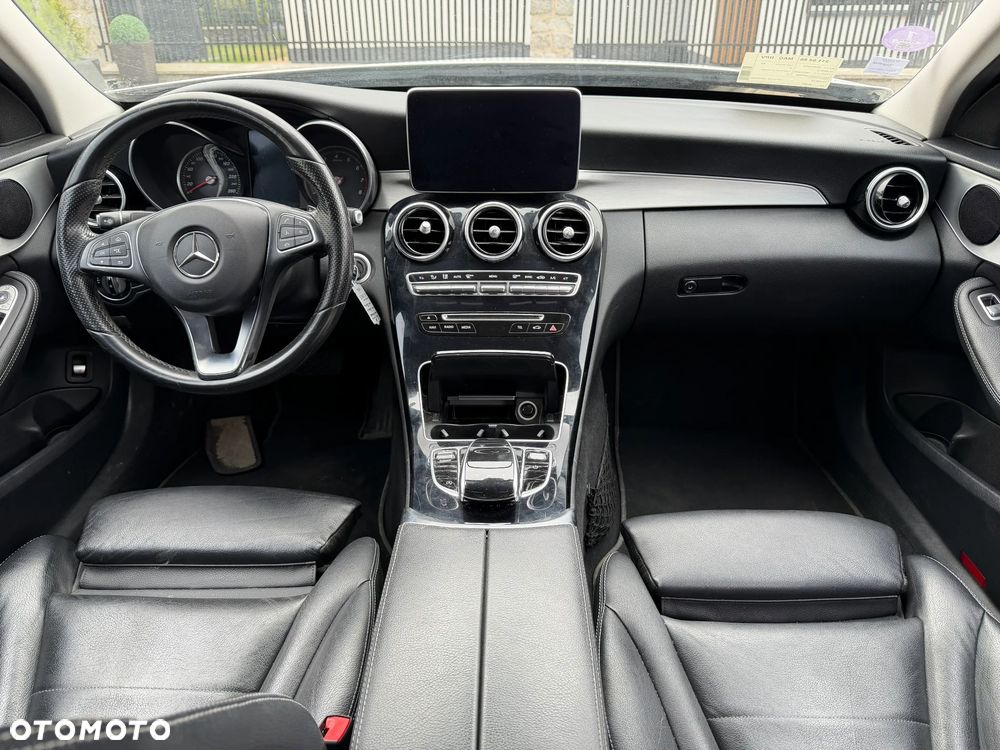 Mercedes-Benz Klasa C 200 7G-TRONIC Exclusive - 17