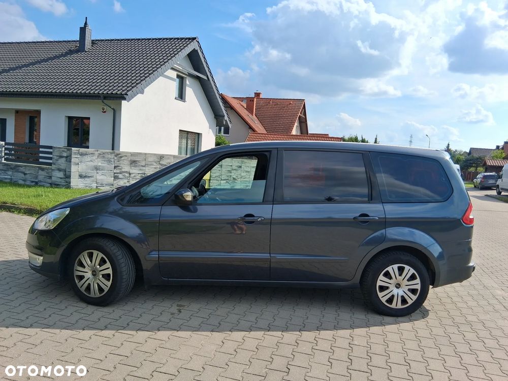 Ford Galaxy 2.0 TDCi Ambiente - 3