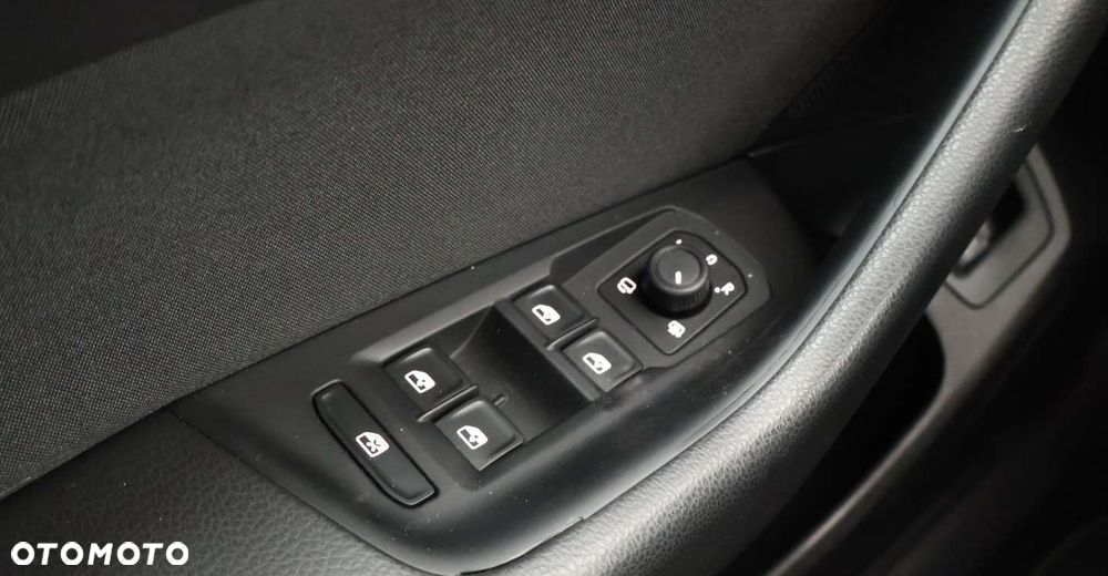 Volkswagen Passat Variant - 34