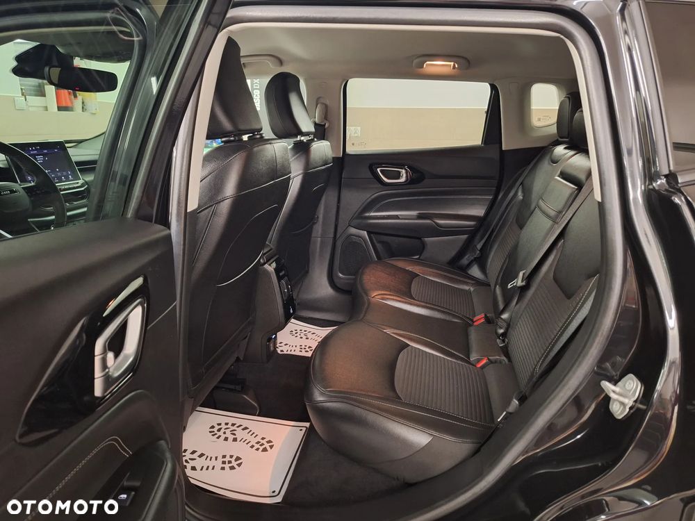 Jeep Compass 1.3 T4 4xe PLUG-IN HYBRID Automatik Limited - 22