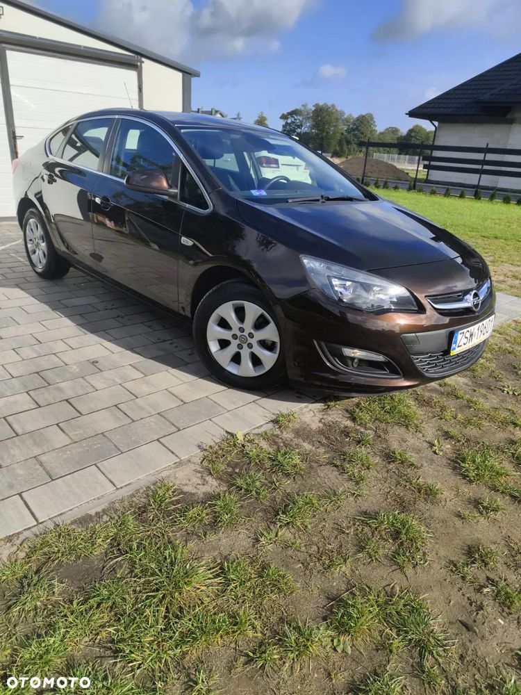 Opel Astra IV 1.6 Essentia - 4