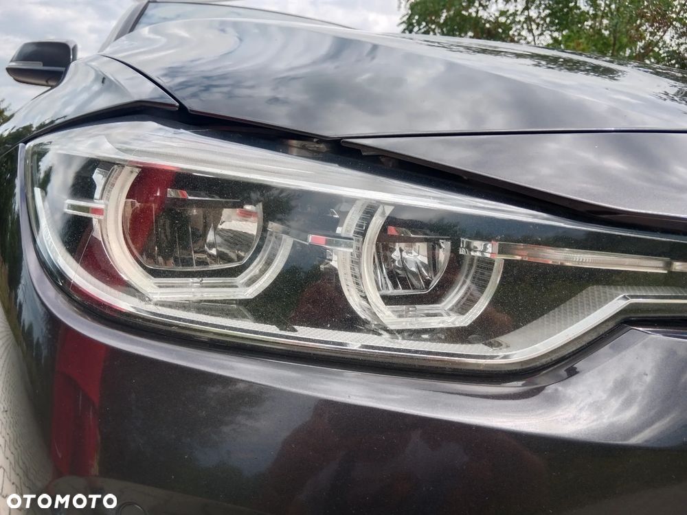 BMW Seria 3 318d Sport Line - 29