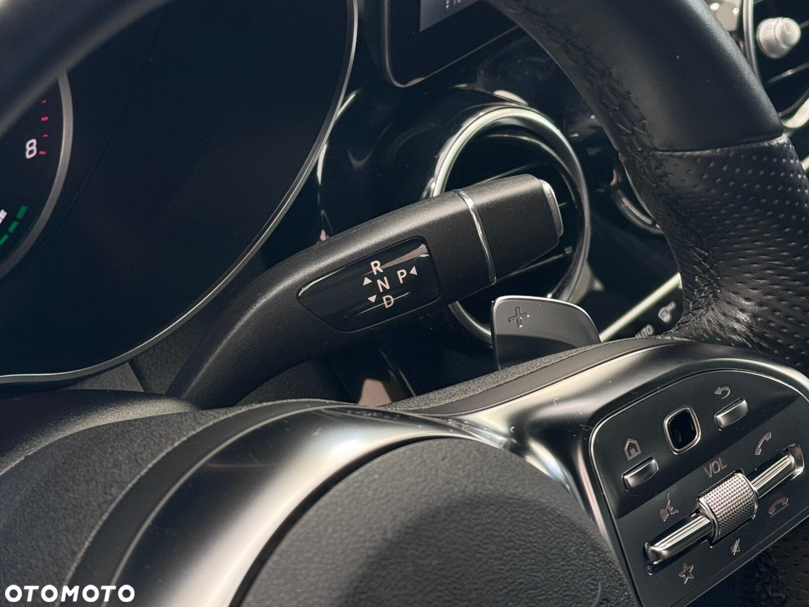 Mercedes-Benz GLC - 9