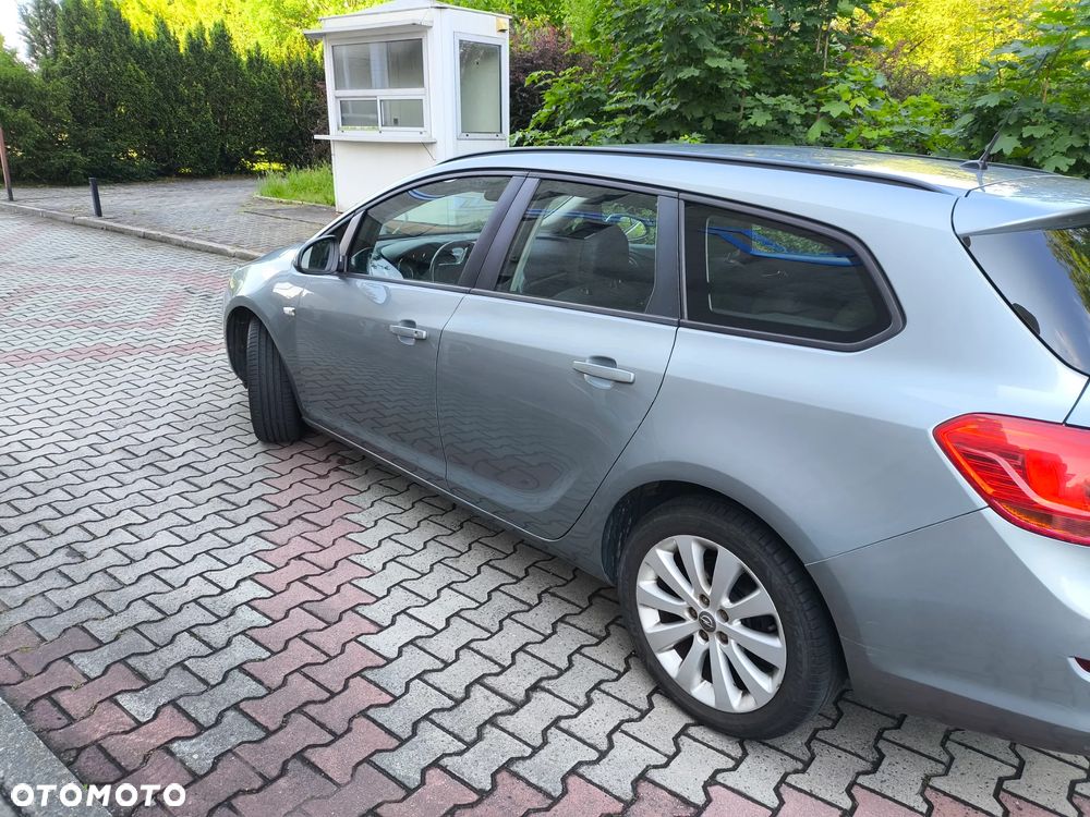 Opel Astra 1.6 Cosmo - 11
