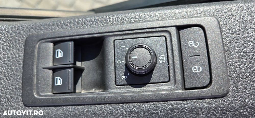 Volkswagen Transporter Kombi T6 2.0 TDI 75 kW LR - 19