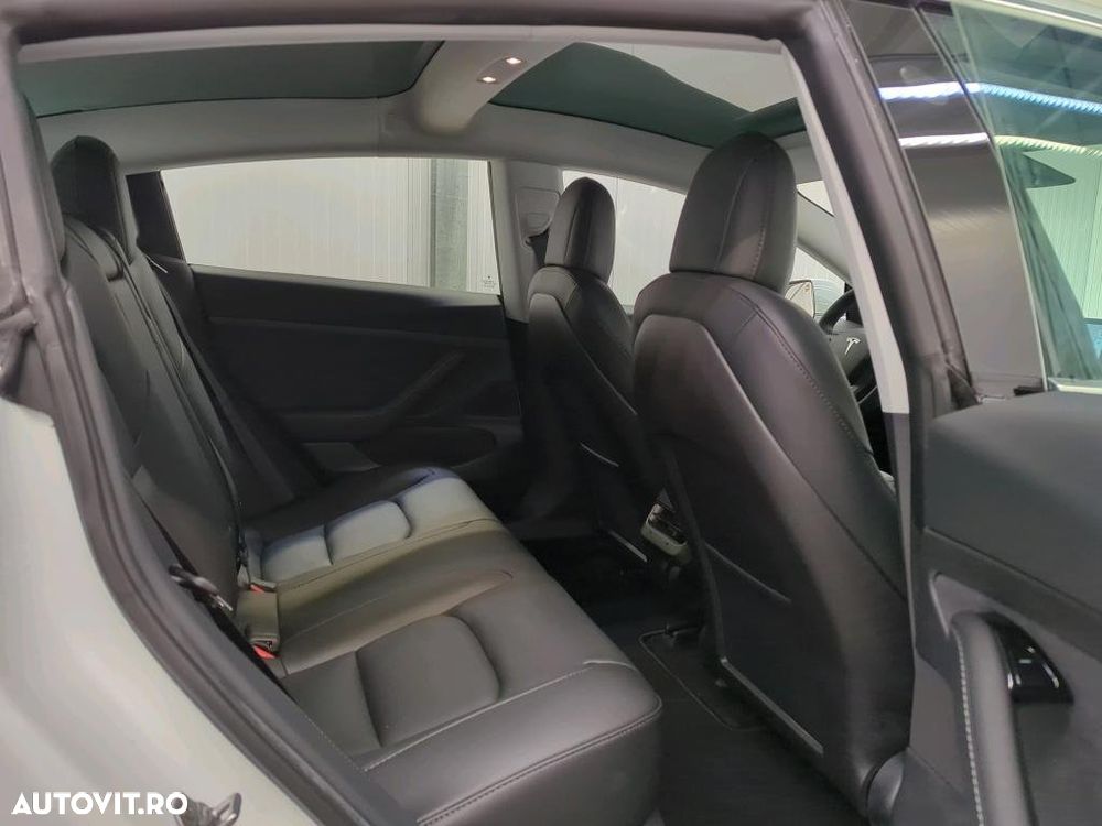 Tesla Model 3 Standard Reichweite Plus Hinterradantrieb - 5