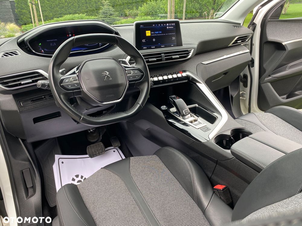 Peugeot 3008 1.2 PureTech GPF Allure S&S EAT8 - 6