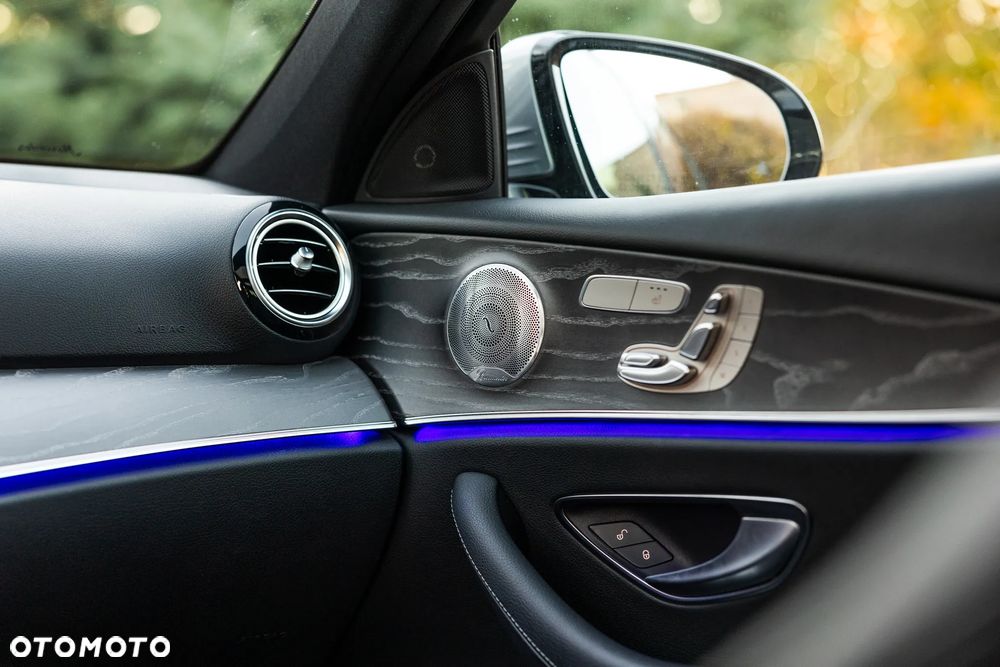 Mercedes-Benz Klasa E 350 9G-TRONIC AMG Line - 28