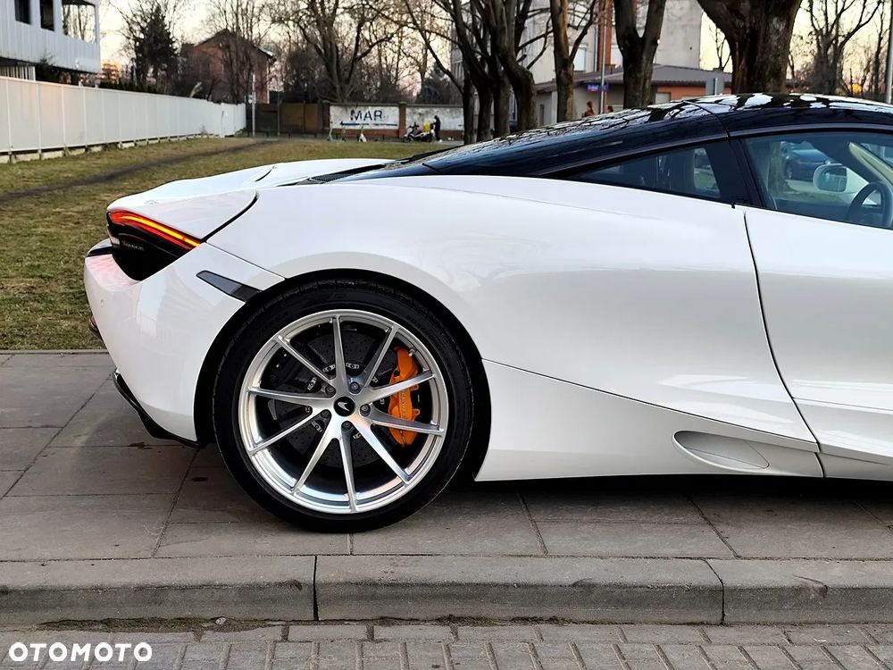 McLaren 720S Coupe Performance - 9