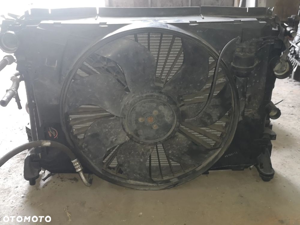 Komplet chłodnic z wentylatorem mercedes W204 2.2 CDI Lift - 3