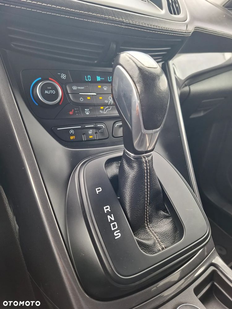 Ford Kuga 2.0 TDCi 4x4 Vignale - 26