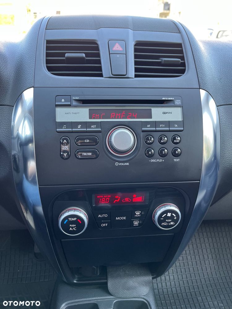 Suzuki SX4 1.6 Premium - 5