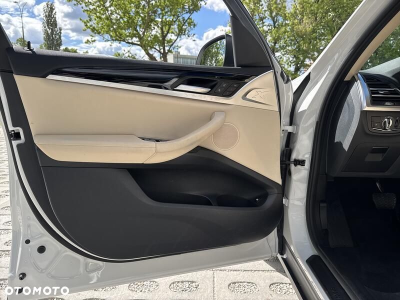 BMW X3 xDrive30e - 11