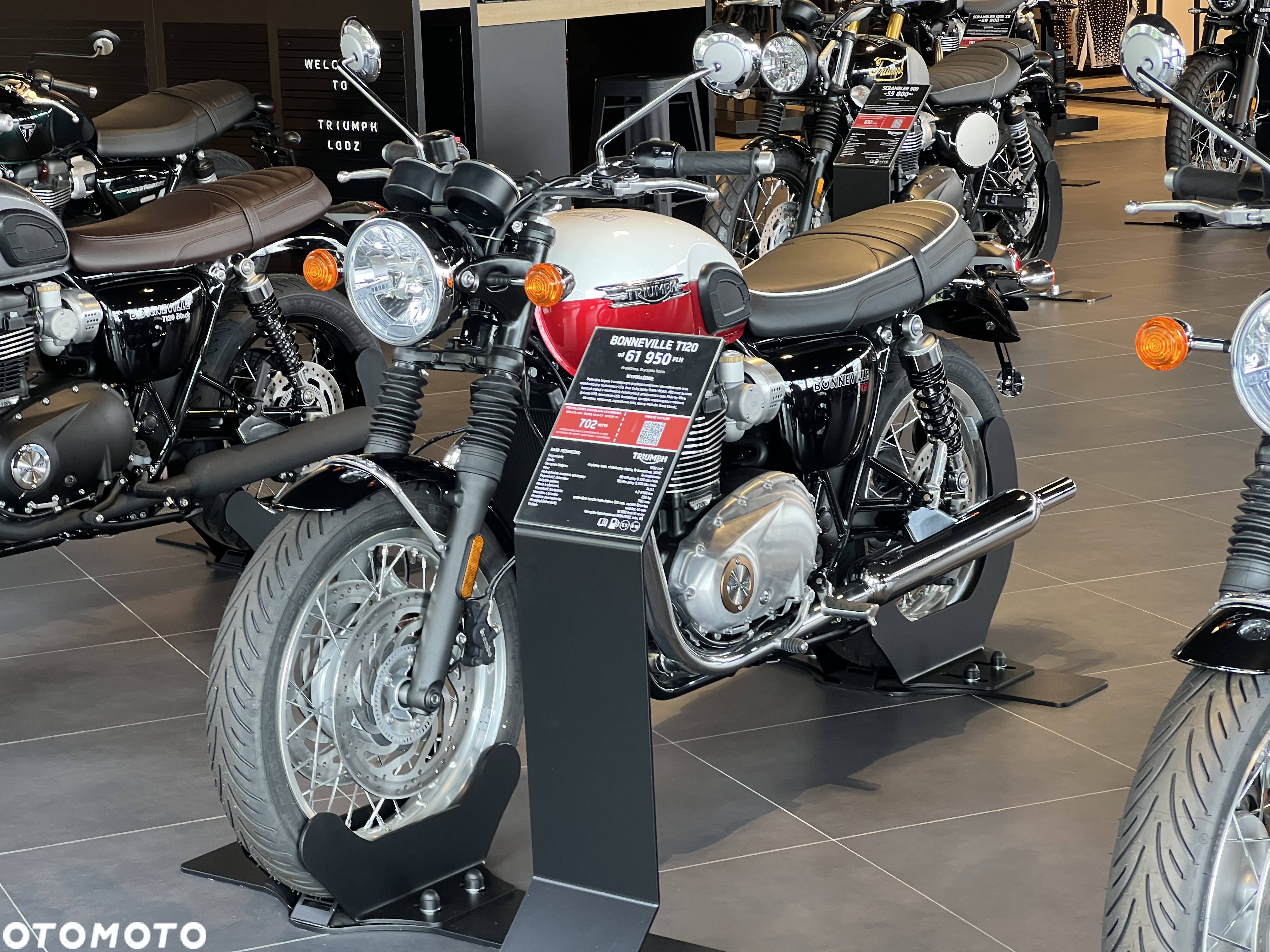 Triumph Bonneville - 3