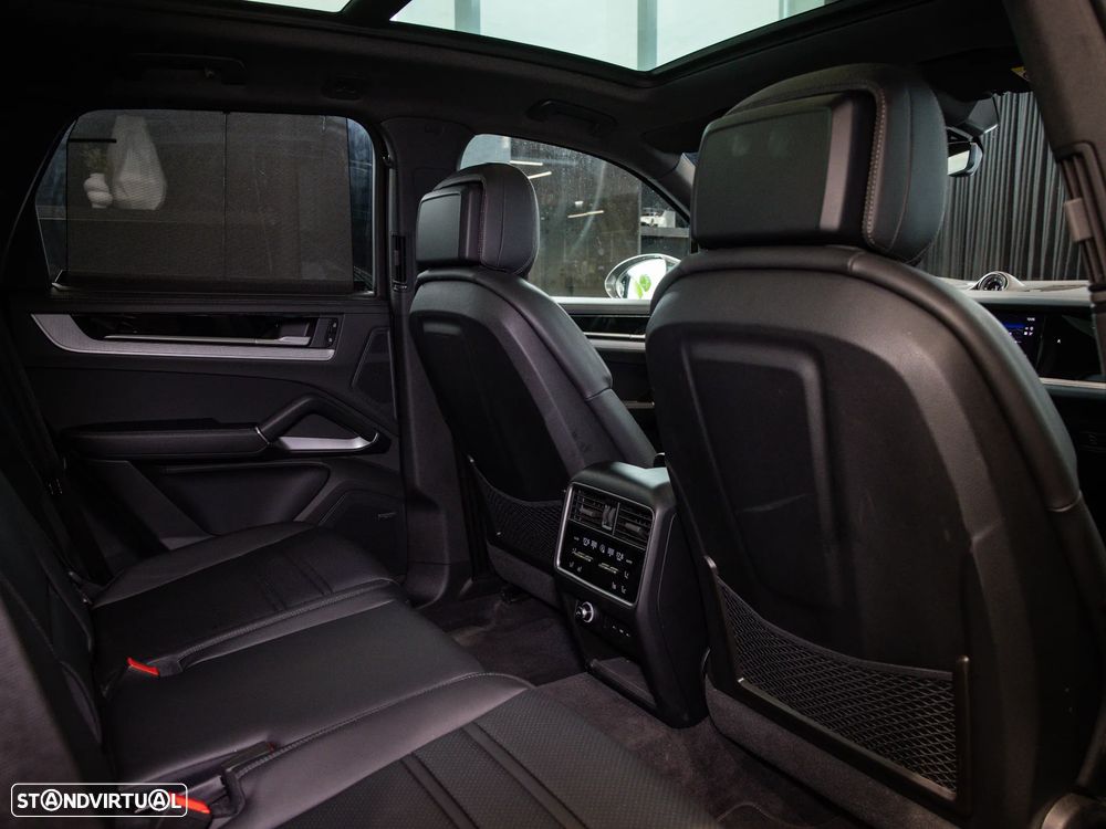 Porsche Cayenne E-Hybrid - 43
