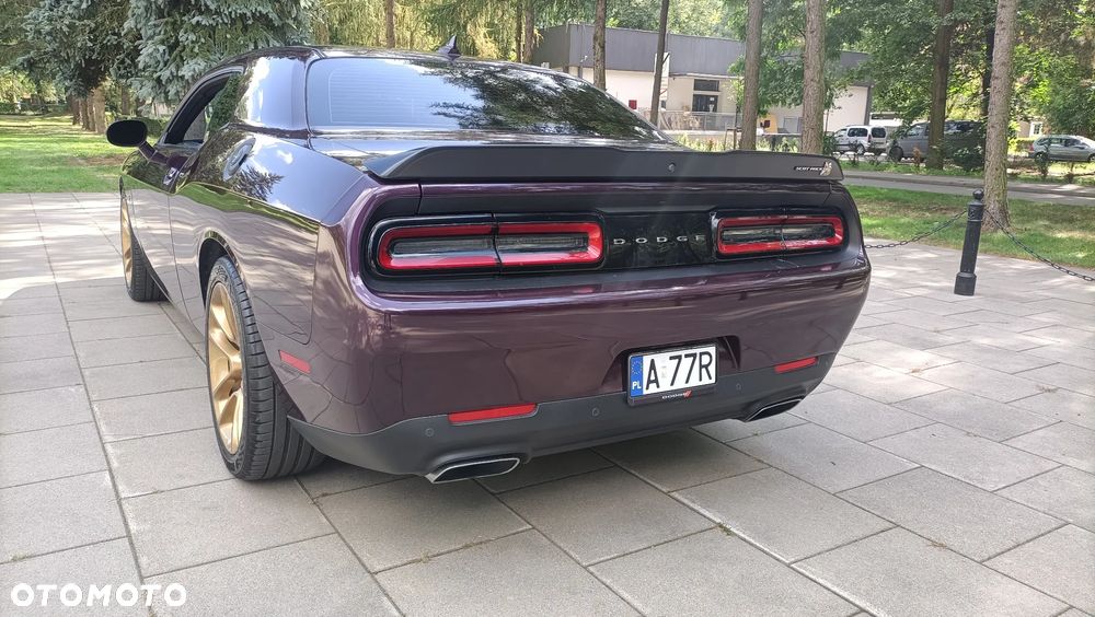 Dodge Challenger - 14