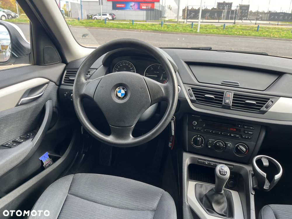 BMW X1 xDrive18d - 12