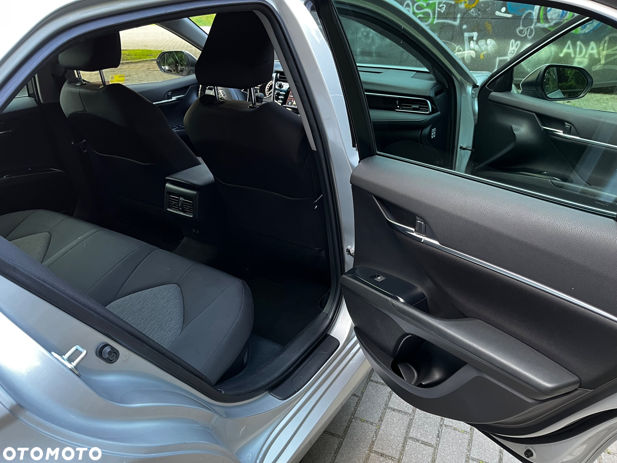 Toyota Camry 2.5 Hybrid Comfort CVT - 9