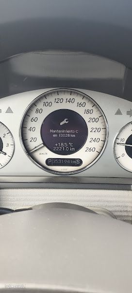 Mercedes-Benz E 270 - 2