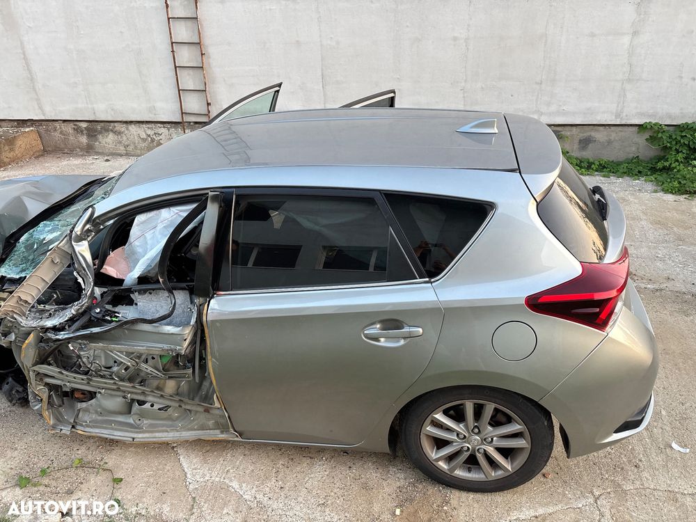 Toyota Auris - 29