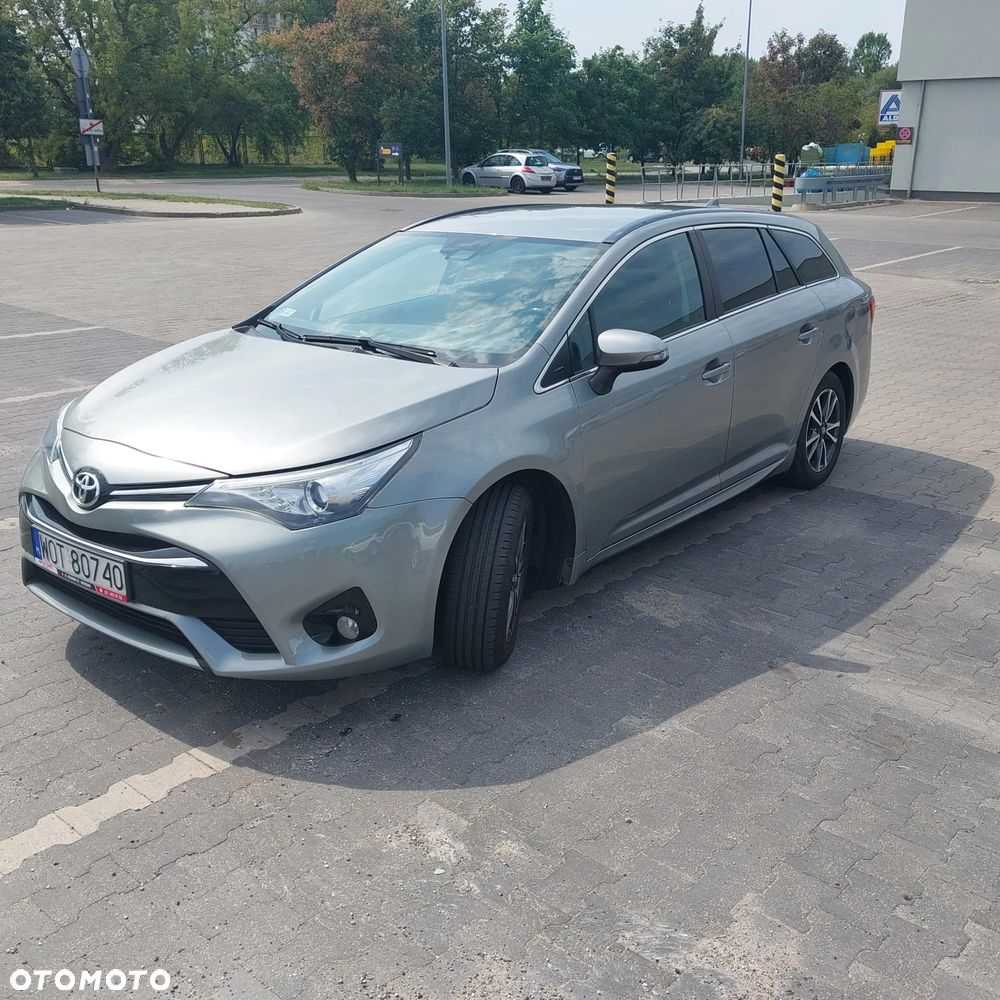 Toyota Avensis 1.8 Prestige MS - 1