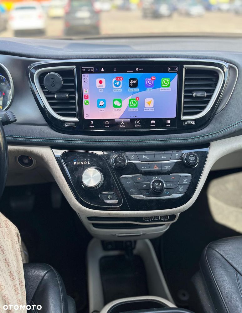 Chrysler Pacifica - 4