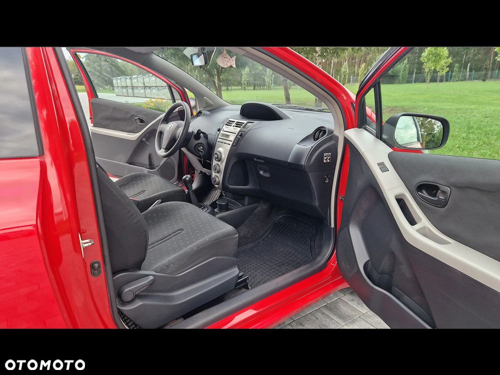 Toyota Yaris 1.3 Luna - 17