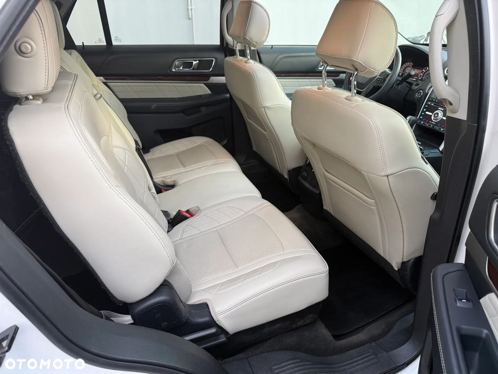Ford Explorer - 18