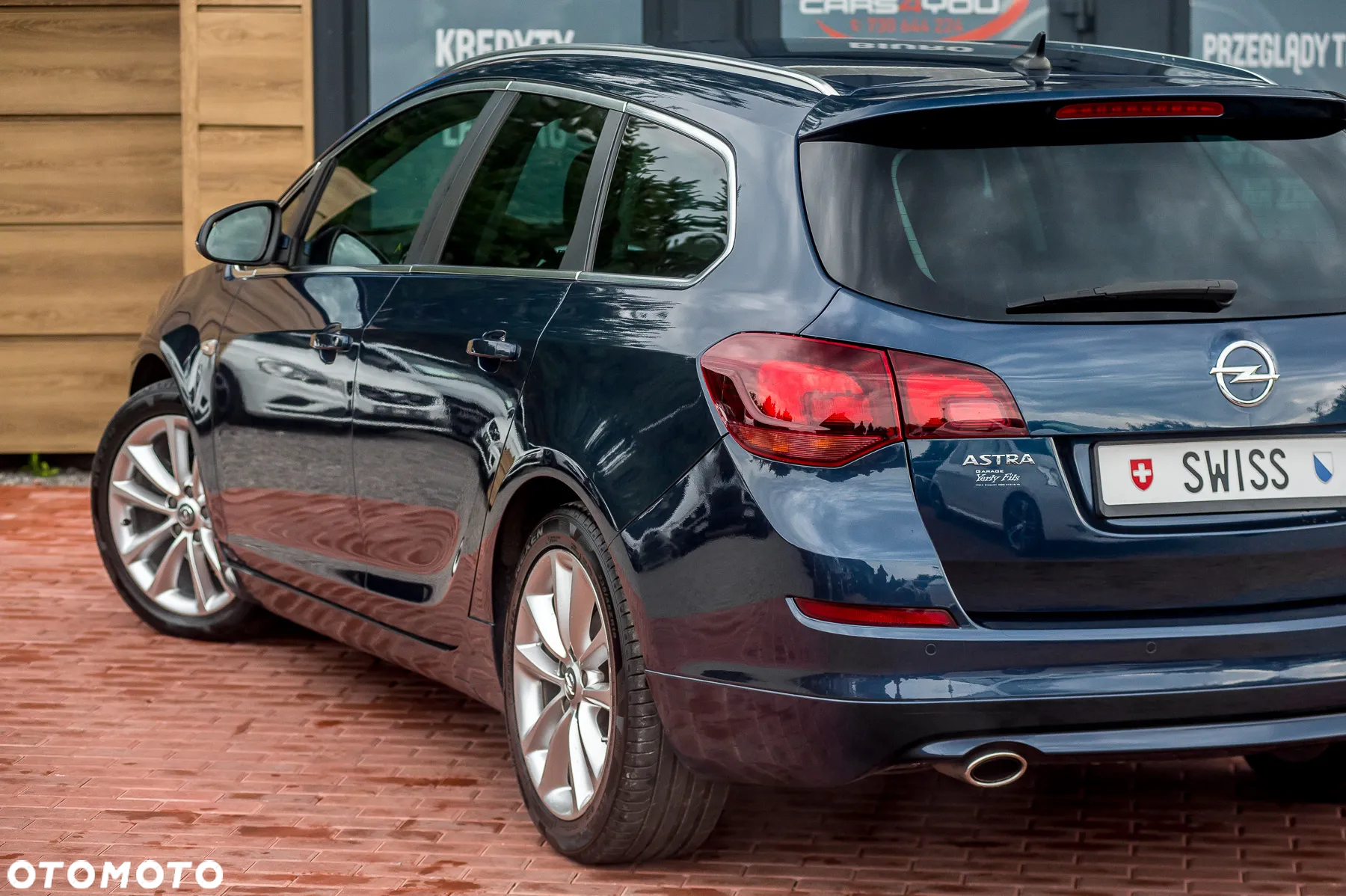 Opel Astra 1.6 Turbo Cosmo - 8