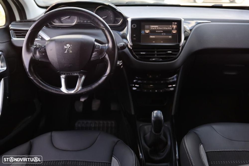 Peugeot 2008 1.6 BlueHDi Allure - 16