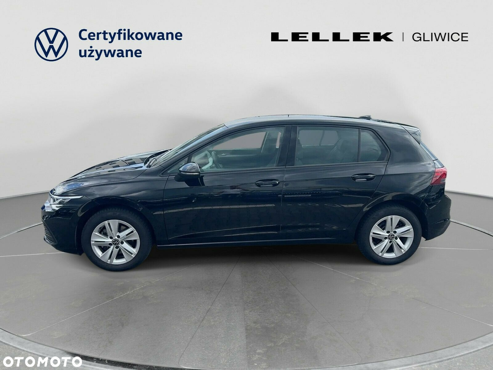 Volkswagen Golf - 2