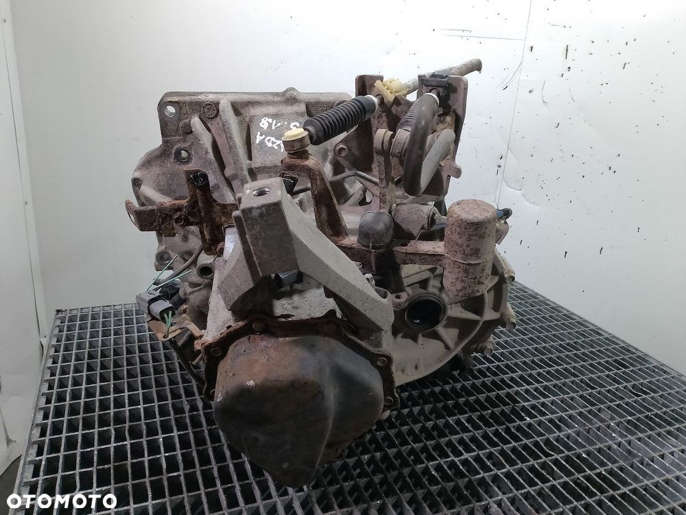 SKRZYNIA BIEGÓW MANUALNA MAZDA 3 1.8 B - 4