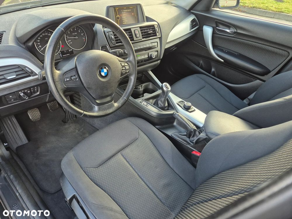 BMW Seria 1 116i - 12