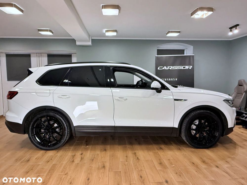 Volkswagen Touareg - 34
