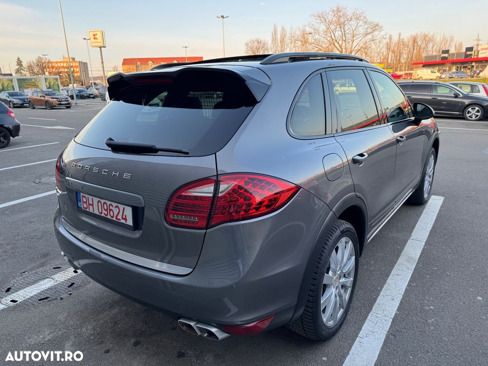 Porsche Cayenne Tiptronic S - 13