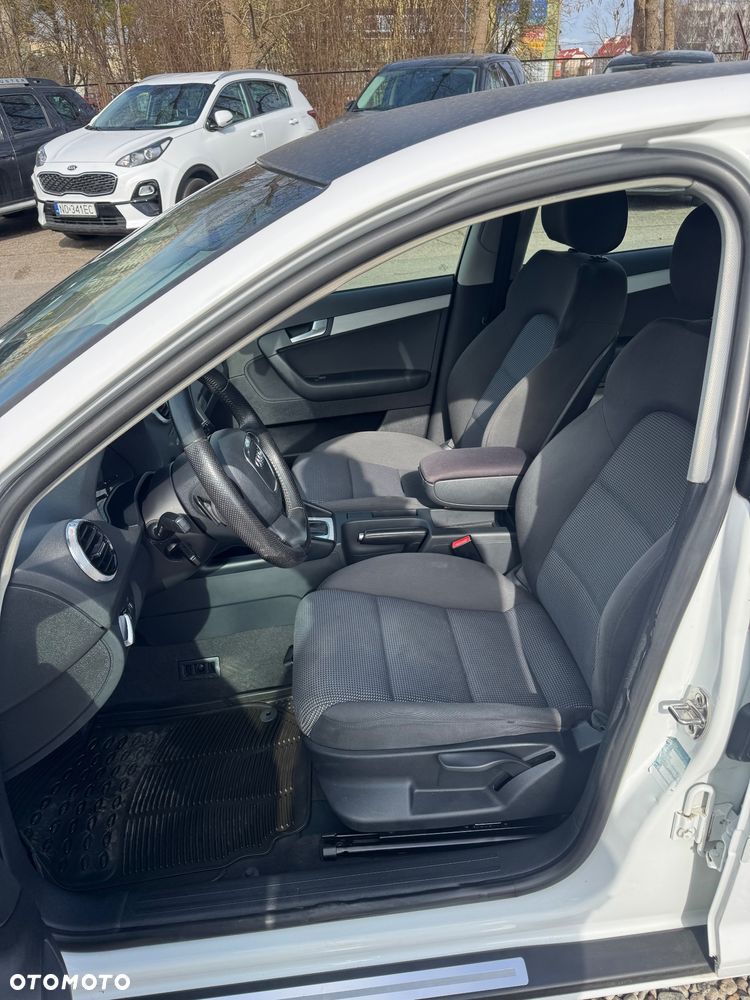 Audi A3 Sportback 1.4 TFSI S tronic Ambiente - 12