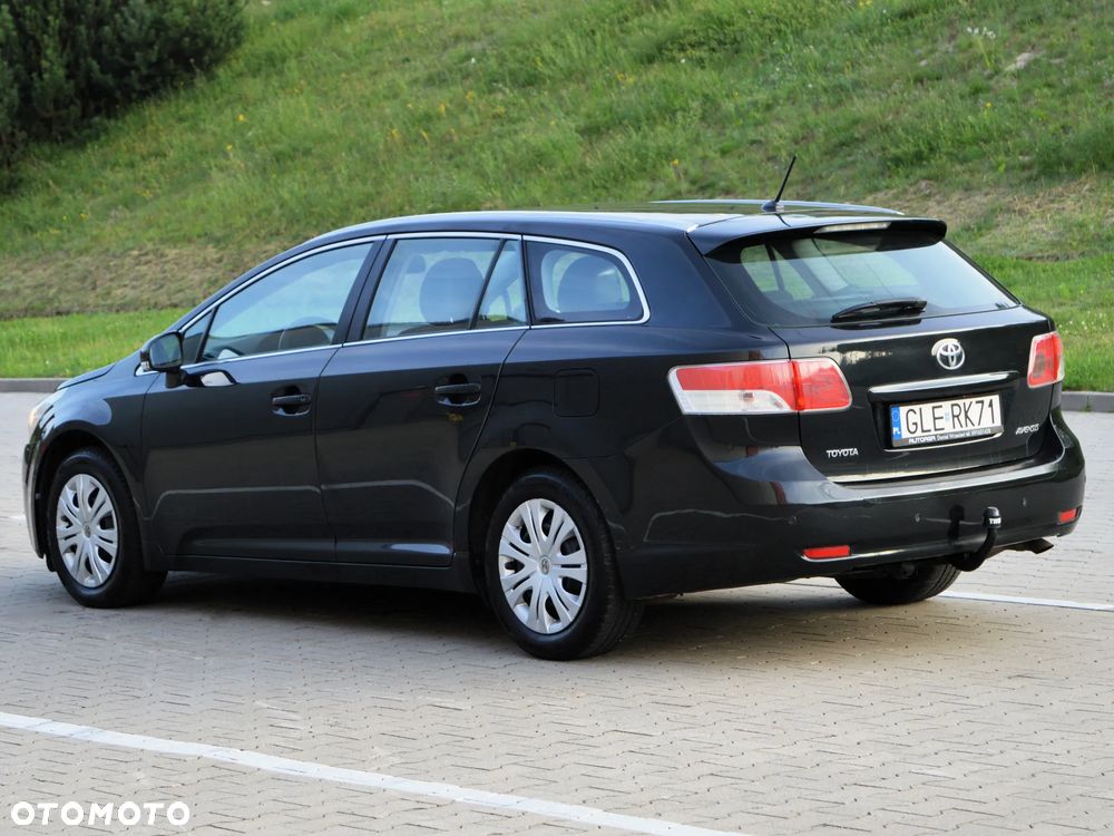 Toyota Avensis 2.0 D-4D Sol - 4