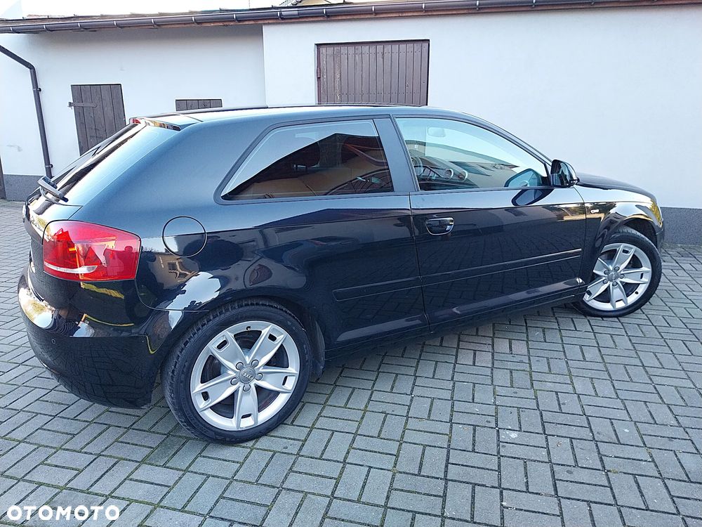 Audi A3 3-drzwiowe 1.6 Attraction - 4