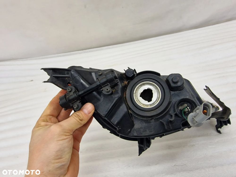 HYUNDAI i30 II 12- LED DRL HALOGEN LEWY NR 92202-A61 / 92201-61 / 92201-A61 , NR AUKCJI H89 - 6