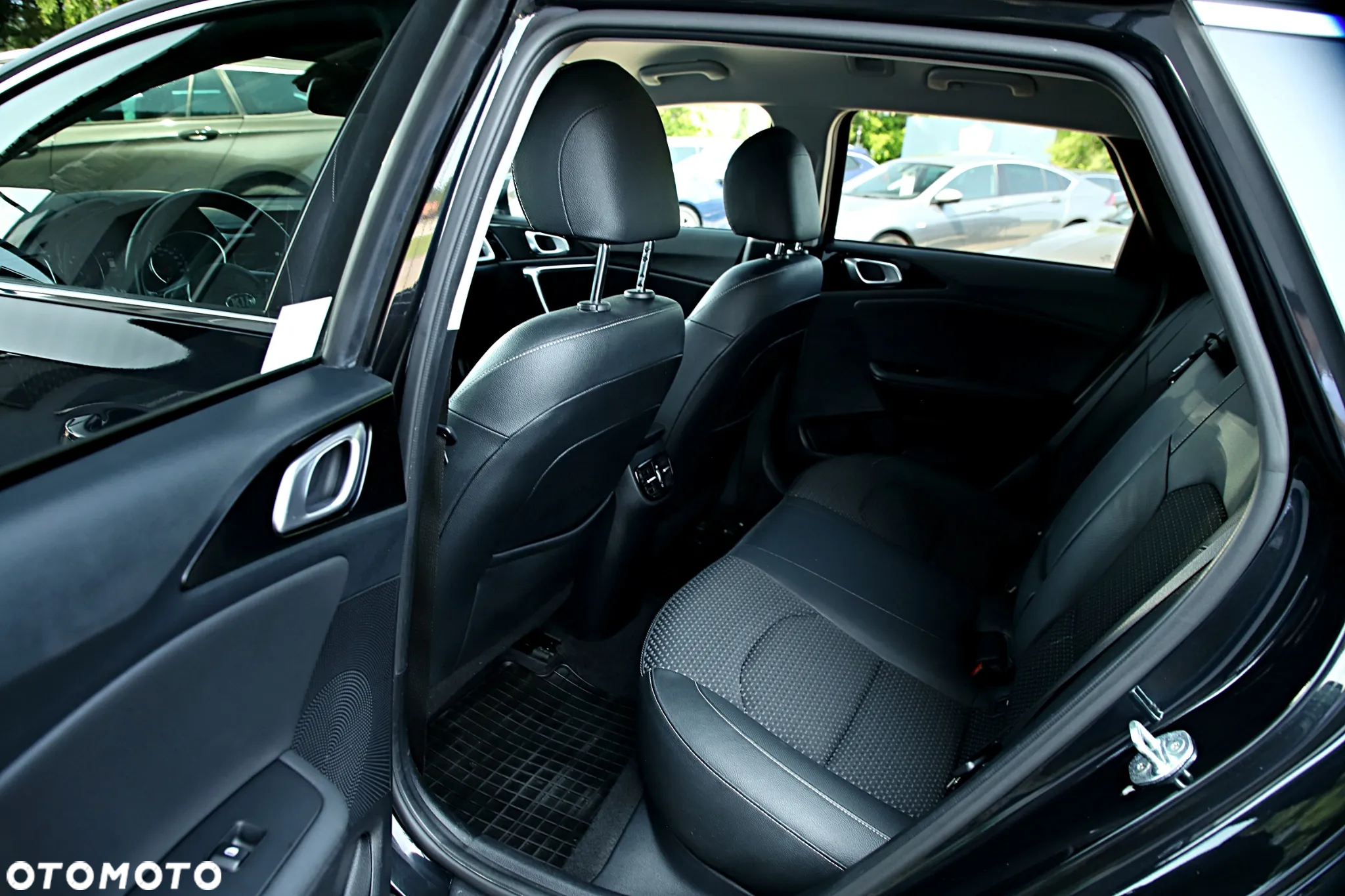 Kia Ceed 1.6 CRDi SCR L Business Line - 22