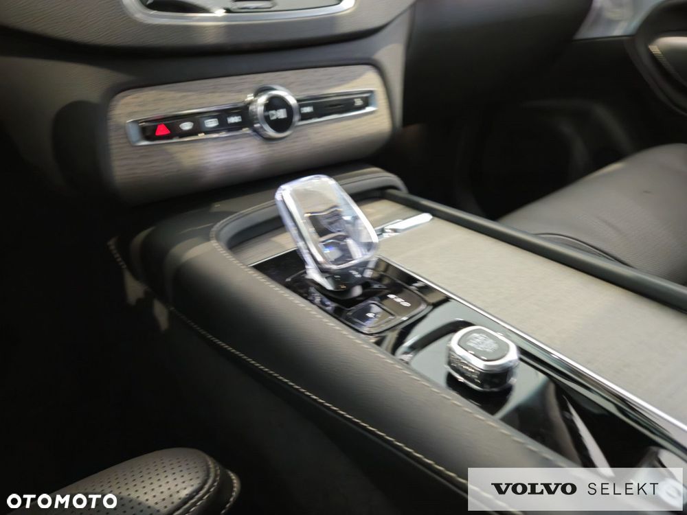 Volvo XC 90 - 21