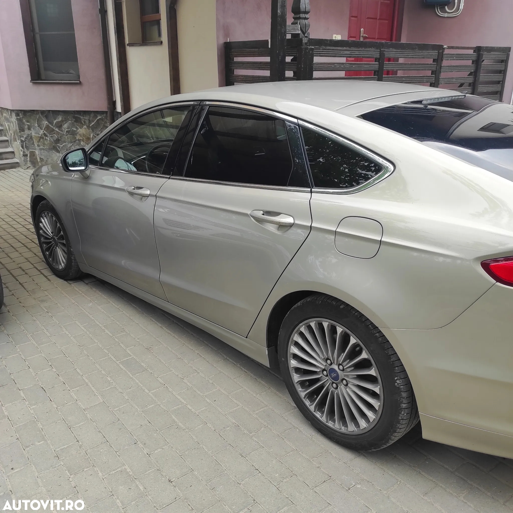 Ford Mondeo - 17