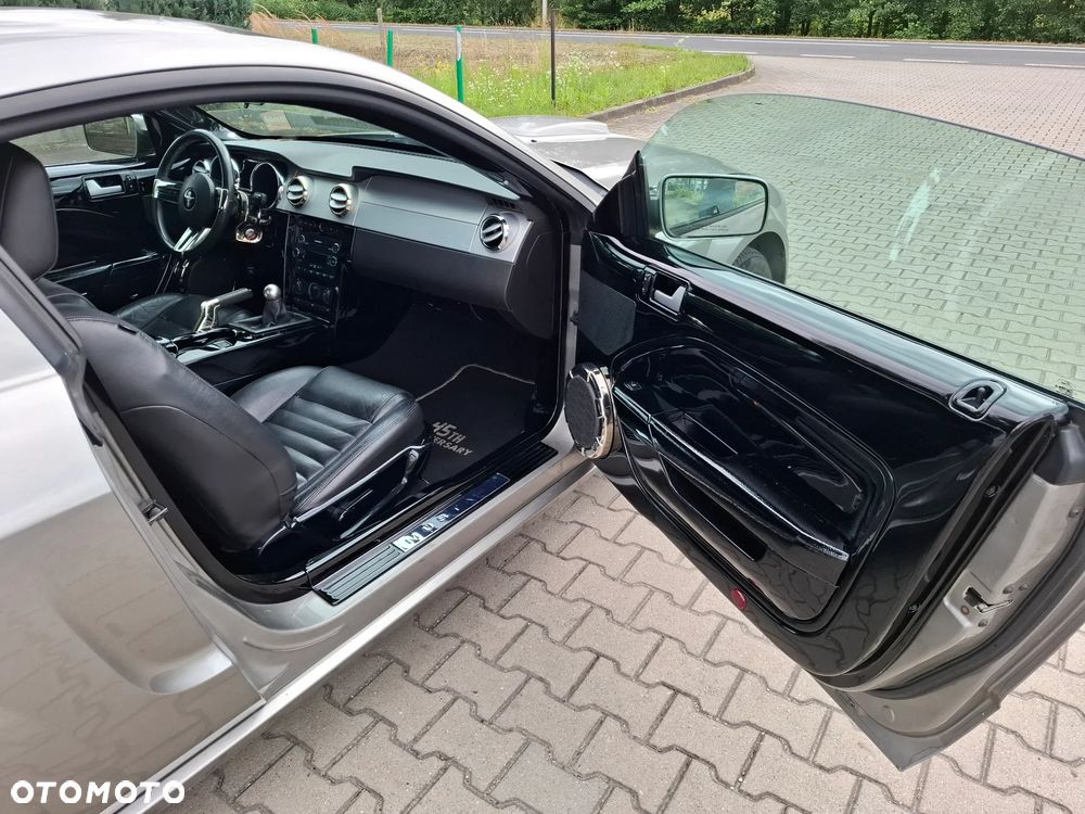 Ford Mustang - 21