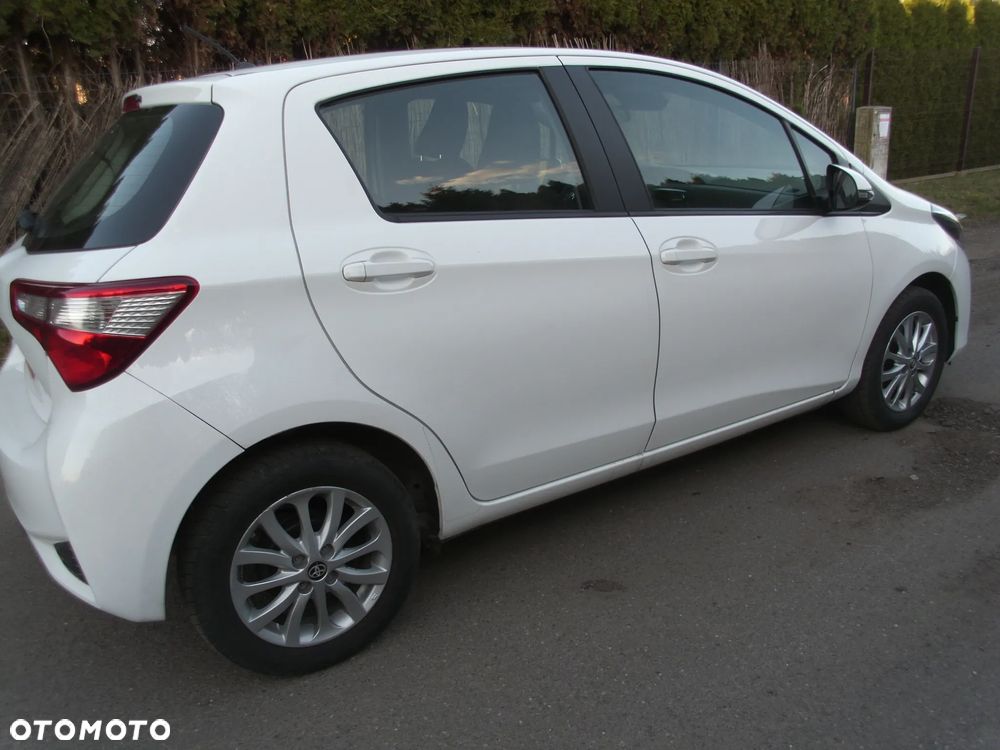 Toyota Yaris 1.5 Premium - 8