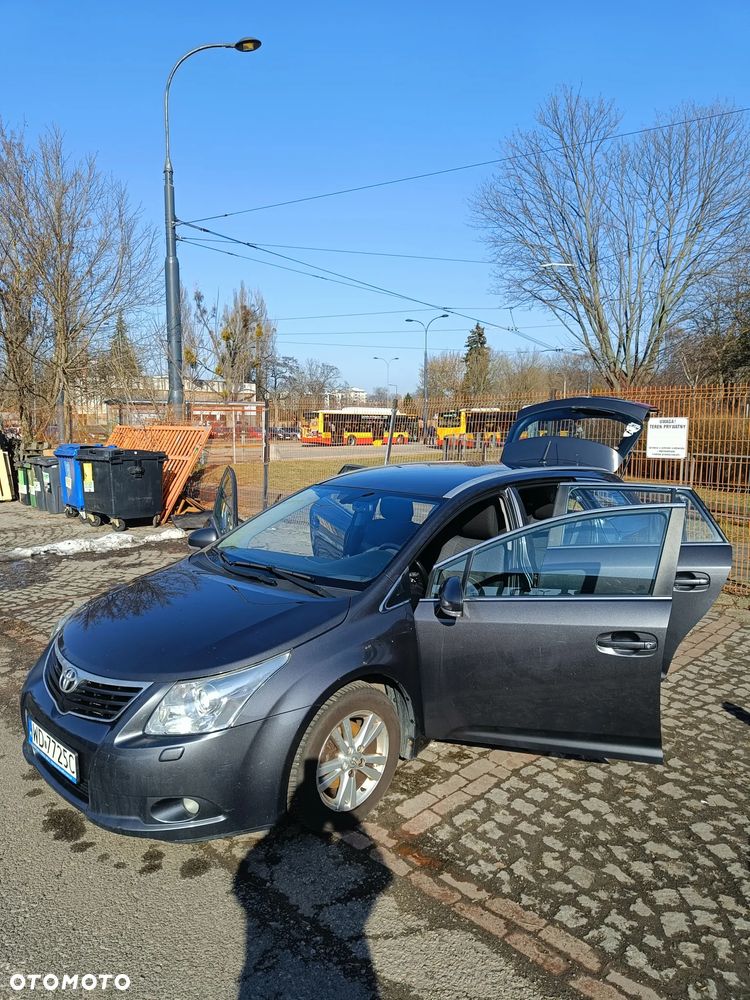 Toyota Avensis 1.8 Luna - 3
