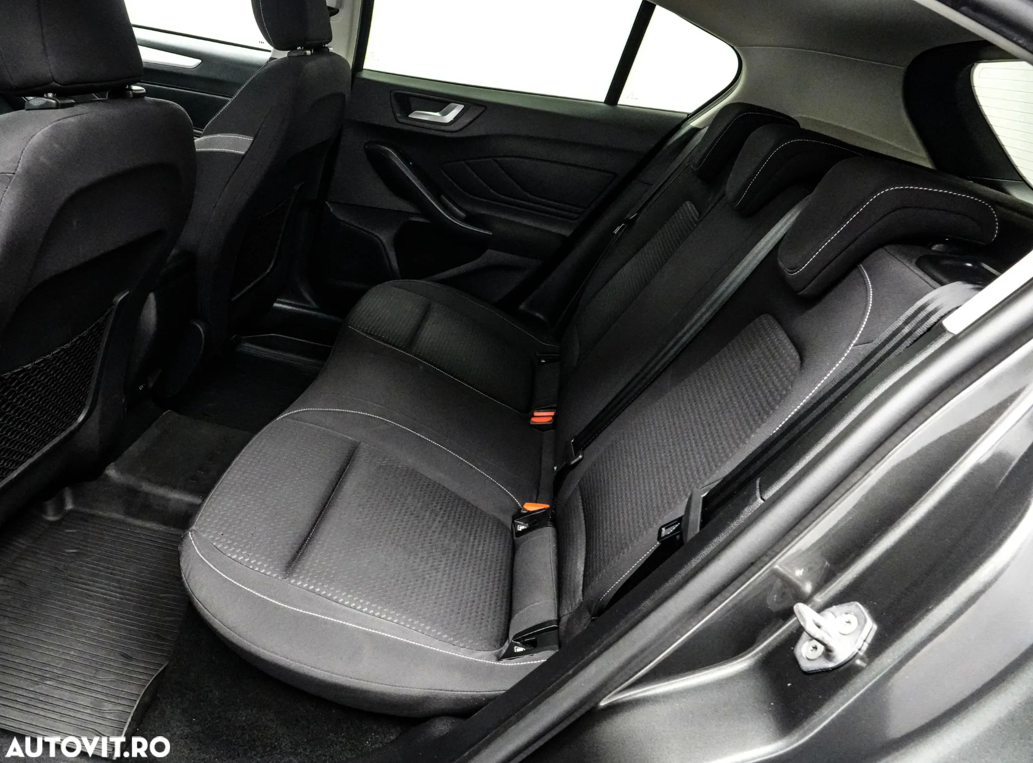 Ford Focus 1.0 EcoBoost Titanium - 13